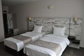 Отель Del Ponte Свиленград Двухместный номер с 1 кроватью или 2 отдельными кроватями-6